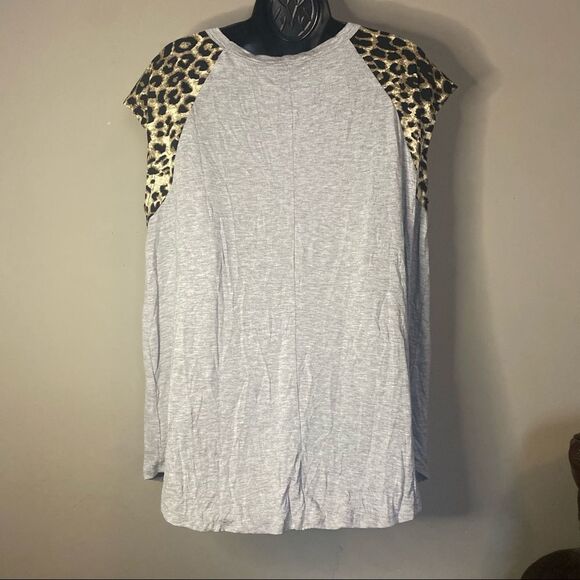 Shop Basic Leopard Shoulder Print Gray Crew Neck Shirt - Picture 6 of 7
